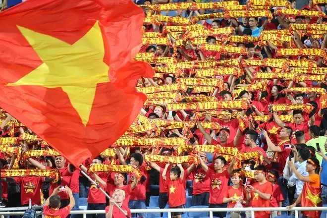 119+ ảnh cổ động viên sân mỹ đình cực sôi động 10