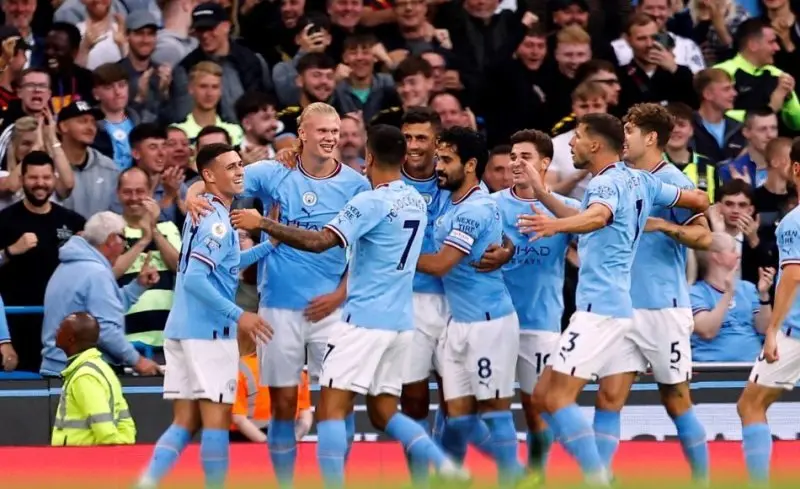 99+ ảnh cổ động viên Man City nhiệt huyết cổ vũ 23