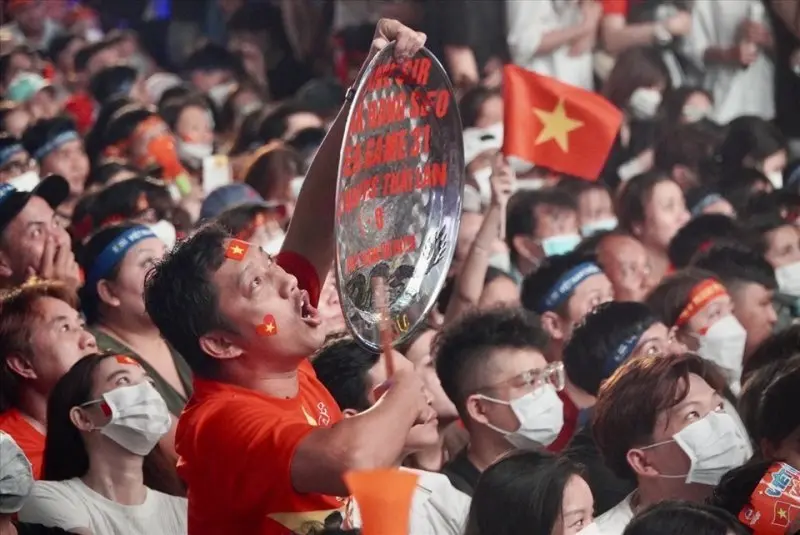 Top 109+ ảnh cổ động viên Việt Nam ăn mừng chiến thắng 31