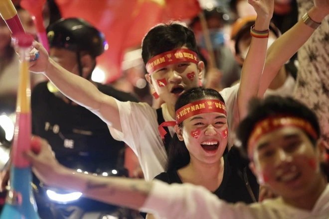 Top 109+ ảnh cổ động viên Việt Nam ăn mừng chiến thắng 43