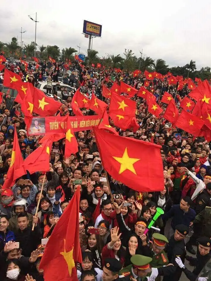 Top 109+ ảnh cổ động viên Việt Nam ăn mừng chiến thắng 46