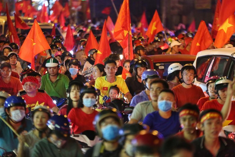 Top 109+ ảnh cổ động viên Việt Nam ăn mừng chiến thắng 33