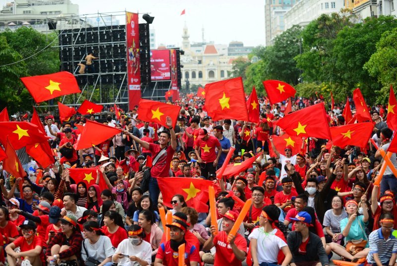 Top 109+ ảnh cổ động viên Việt Nam ăn mừng chiến thắng 2