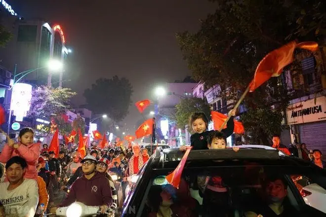 Top 109+ ảnh cổ động viên Việt Nam ăn mừng chiến thắng 19