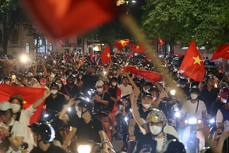 Top 109+ ảnh cổ động viên Việt Nam ăn mừng chiến thắng 23