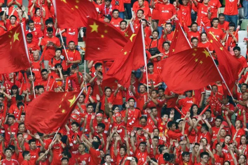 Top 99+ ảnh cổ động viên Trung Quốc rực lửa đam mê 29