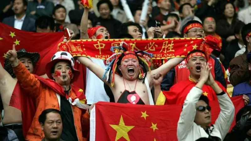 Top 99+ ảnh cổ động viên Trung Quốc rực lửa đam mê 8