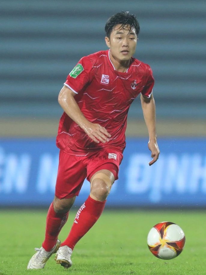 99+ ảnh cầu thủ Lương Xuân Trường, niềm tự hào của bóng đá Việt Nam 11