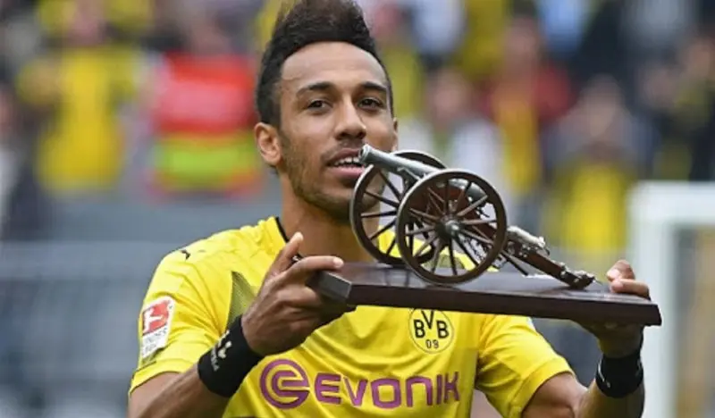 ảnh chế Pierre-Emerick Aubameyang 2 ảnh chế Pierre-Emerick Aubameyang 2