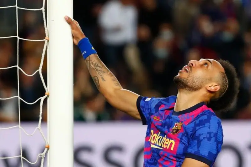 ảnh chế Pierre-Emerick Aubameyang 12 ảnh chế Pierre-Emerick Aubameyang 12