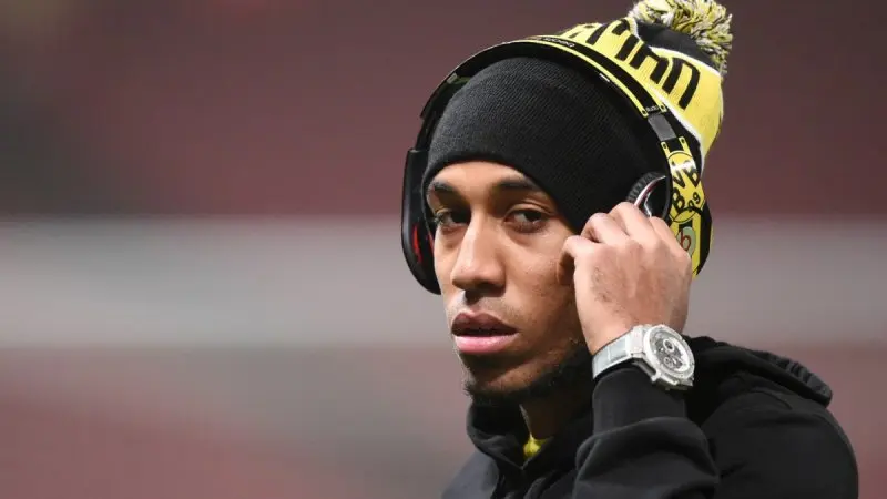 ảnh chế Pierre-Emerick Aubameyang 14 ảnh chế Pierre-Emerick Aubameyang 14
