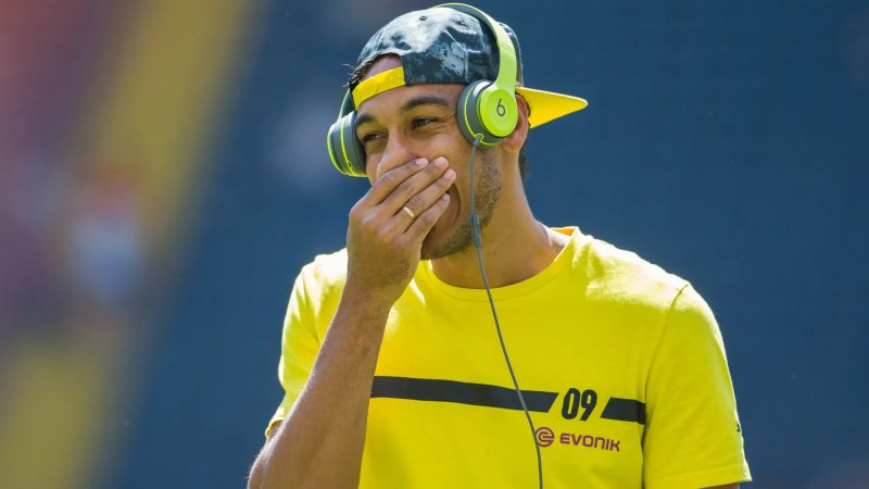 ảnh chế Pierre-Emerick Aubameyang 4 ảnh chế Pierre-Emerick Aubameyang 4