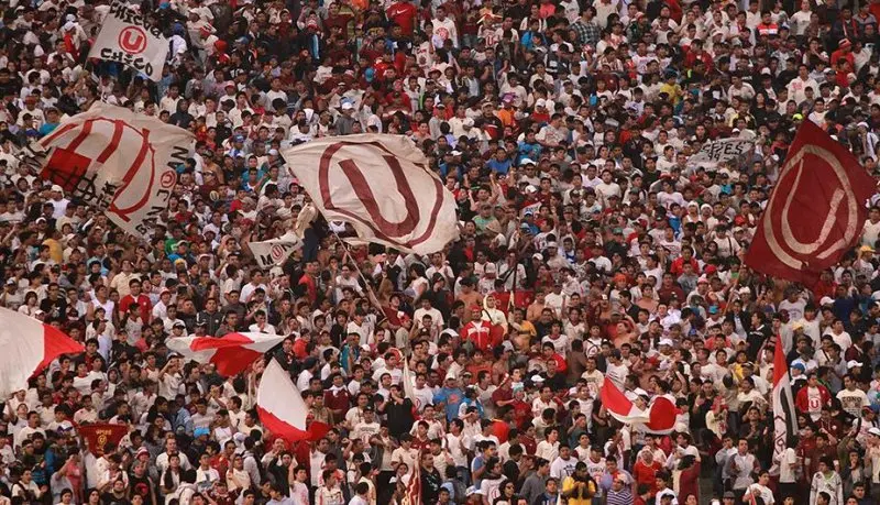 Universitario 48
