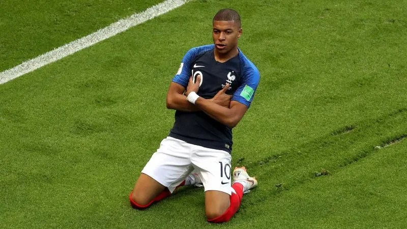 ảnh chế Kylian Mbappé 12 ảnh chế Kylian Mbappé 12