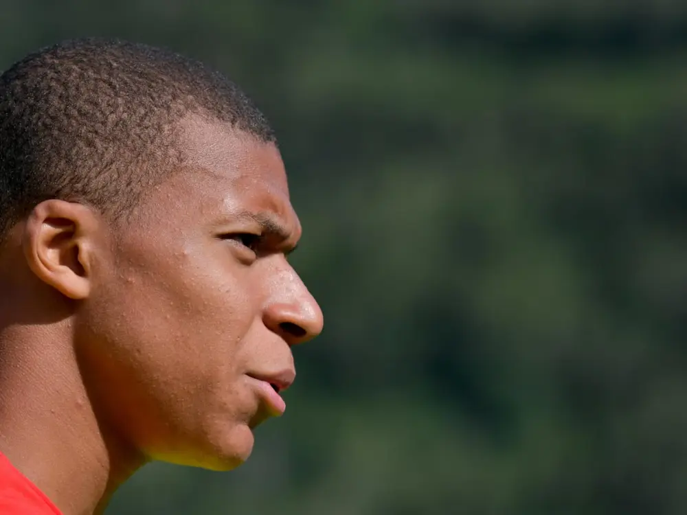 ảnh chế Kylian Mbappé 14 ảnh chế Kylian Mbappé 14