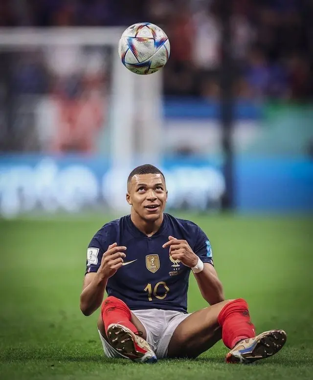 ảnh chế Kylian Mbappé 17 ảnh chế Kylian Mbappé 17