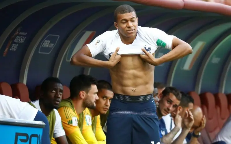 ảnh chế Kylian Mbappé 10 ảnh chế Kylian Mbappé 10