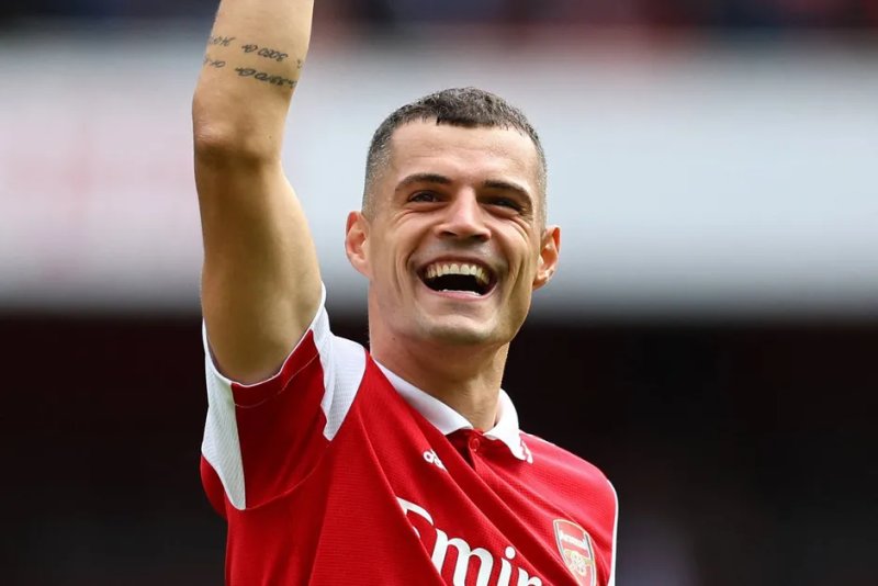 ảnh chế Granit Xhaka 23