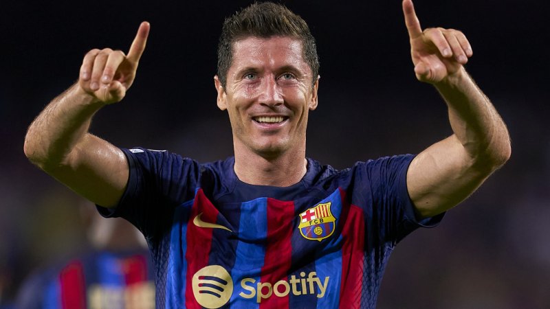 Ảnh nền Robert Lewandowski siêu sắc nét  7