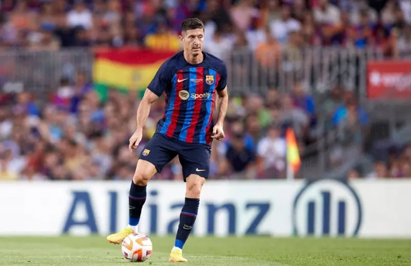 Ảnh nền Robert Lewandowski siêu sắc nét  8