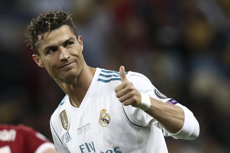 Top 99+ ảnh Ronaldo tóc mì tôm điển trai nhất hiện nay 23