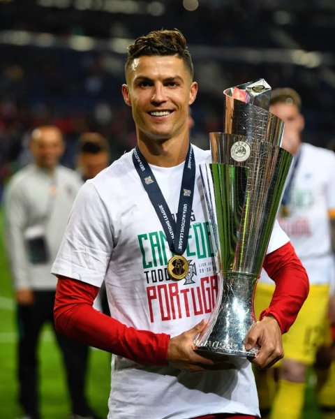 Top 99+ ảnh Ronaldo tóc mì tôm điển trai nhất hiện nay 27