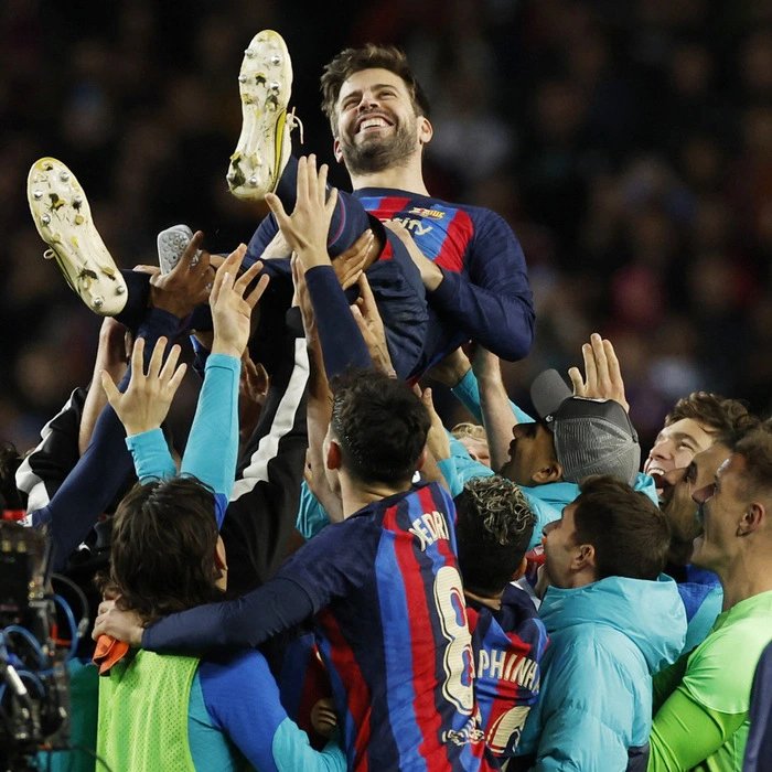 ảnh chế Gerard Piqué 14
