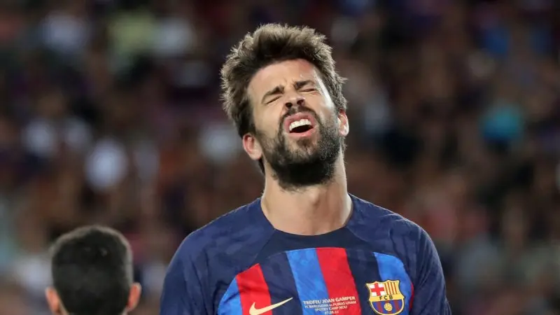 ảnh chế Gerard Piqué 15