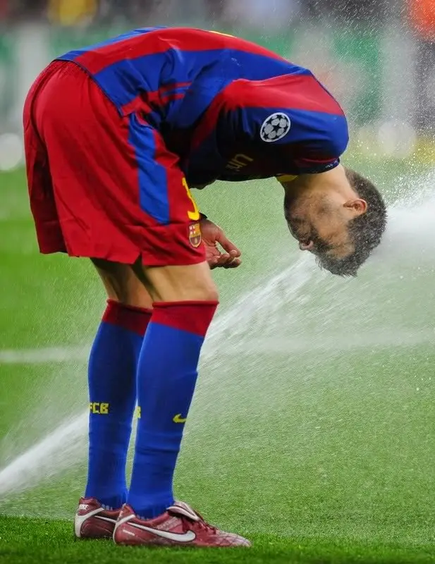 ảnh chế Gerard Piqué 25