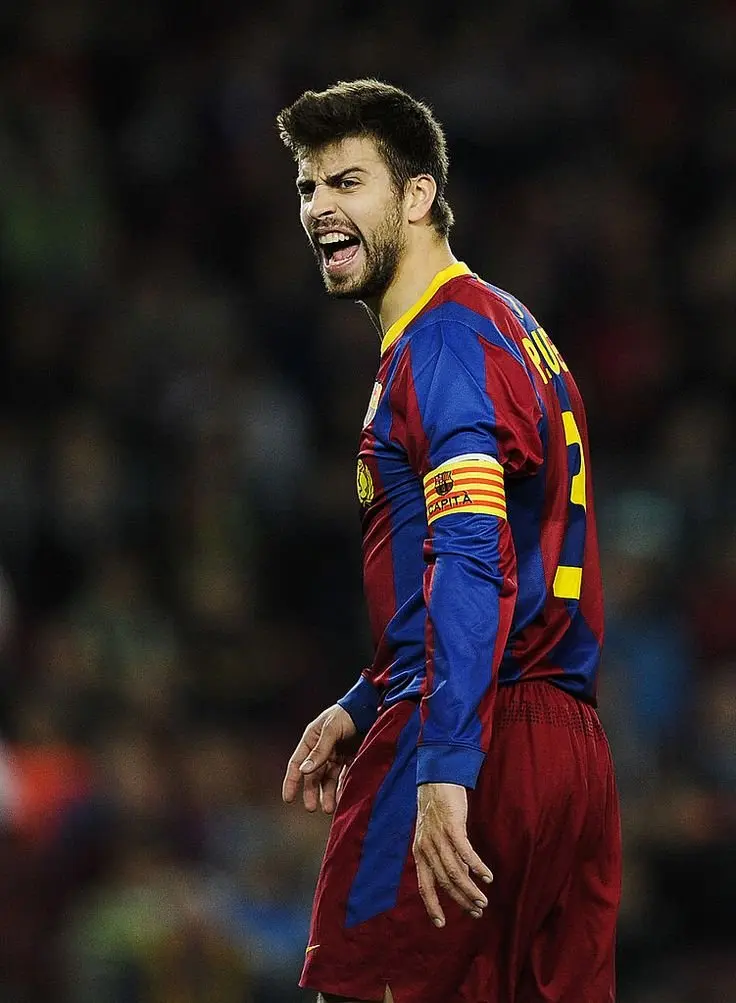 ảnh chế Gerard Piqué 36