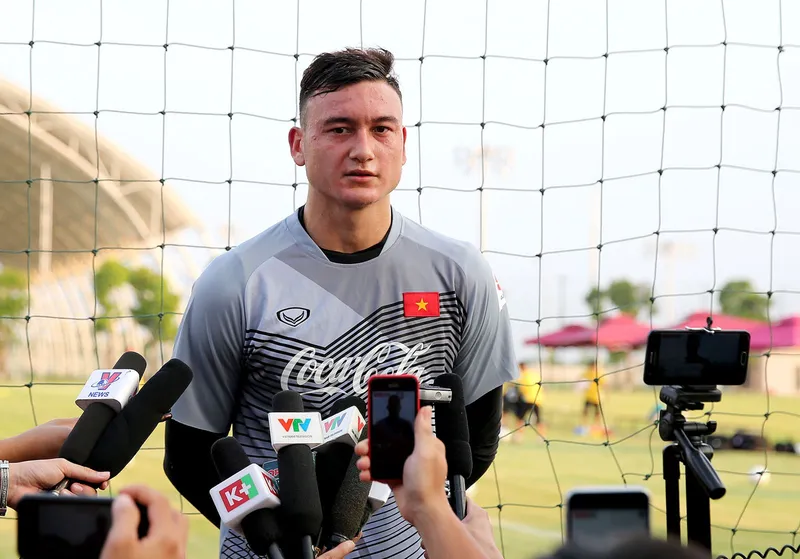 Tiểu sử Đặng Văn Lâm 6