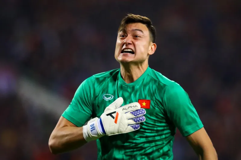 Tiểu sử Đặng Văn Lâm 10