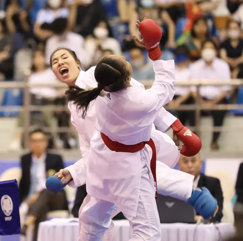 Tiểu sử Hồ Thị Thu Hiền 1