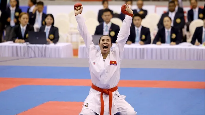 Tiểu sử Hồ Thị Thu Hiền 6