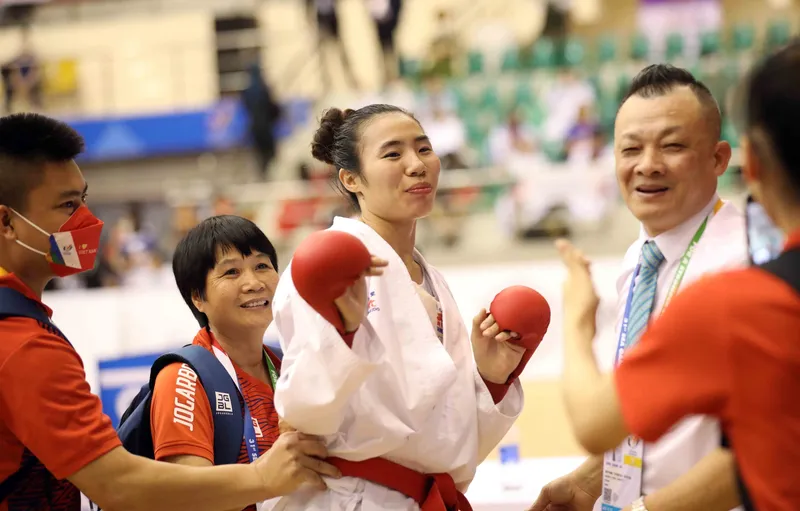 Tiểu sử Hồ Thị Thu Hiền 8