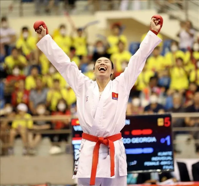 Tiểu sử Hồ Thị Thu Hiền 9