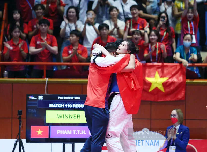 Tiểu sử Hồ Thị Thu Hiền 10