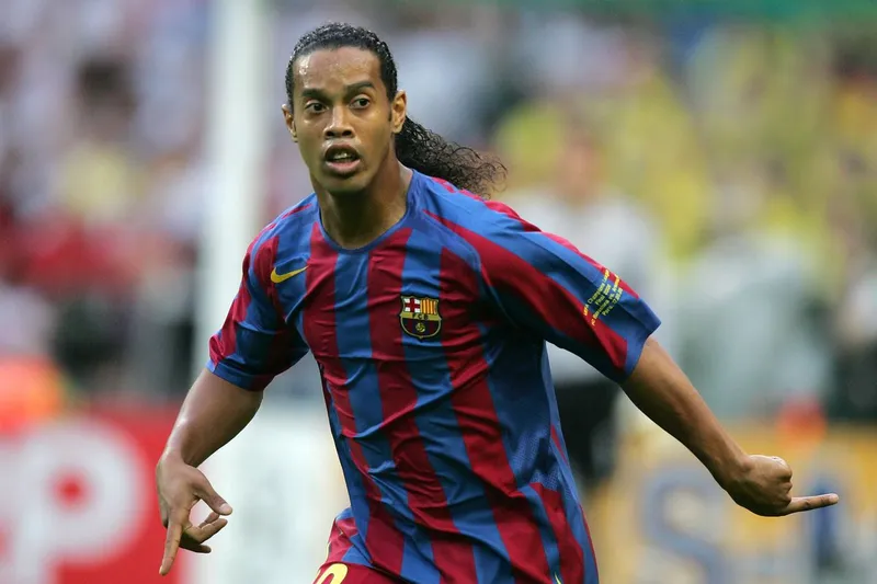 Tiểu sử Ronaldinho 9 Tiểu sử Ronaldinho 9