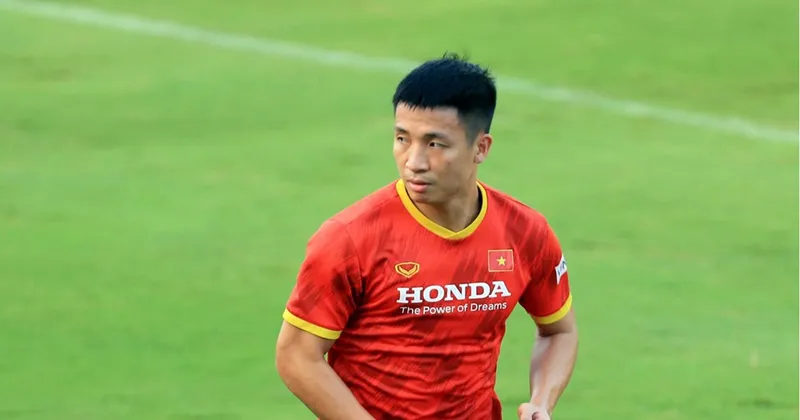 Tiểu sử tiền vệ Bùi Tiến Dũng 5