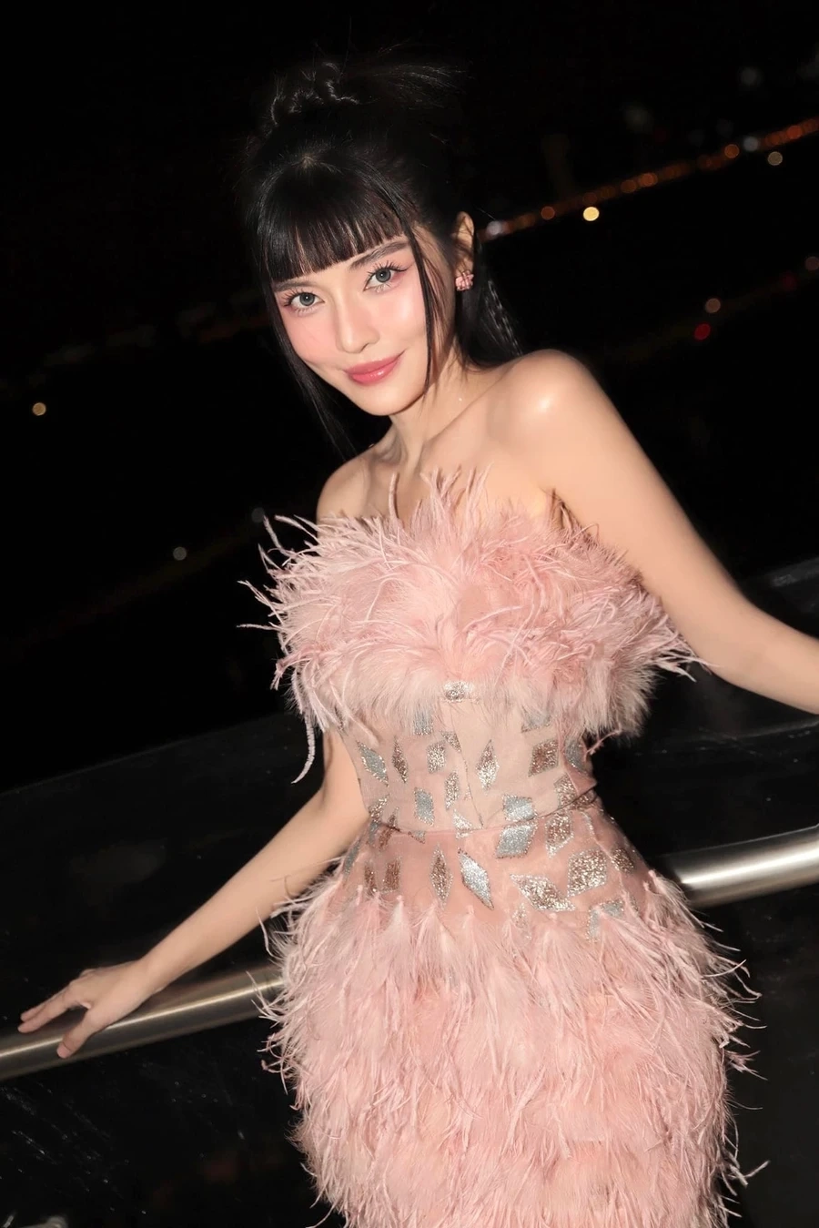 Cùng tìm hiểu về Cao Thái Hà chiều cao và vẻ ngoài lý tưởng của cô.