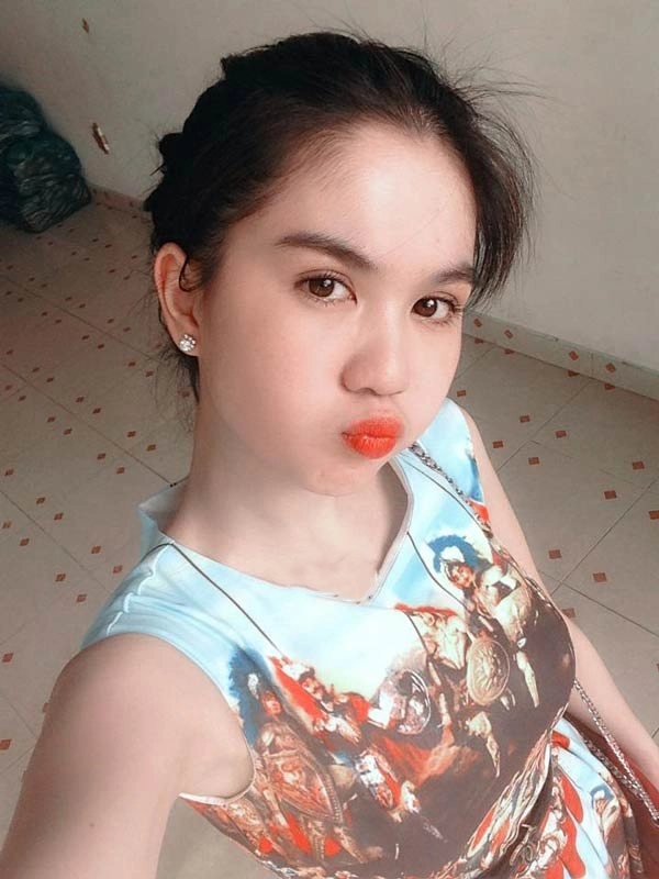 Vả mỏ meme là hành động phản ứng lại một cách thú vị và hài hước.