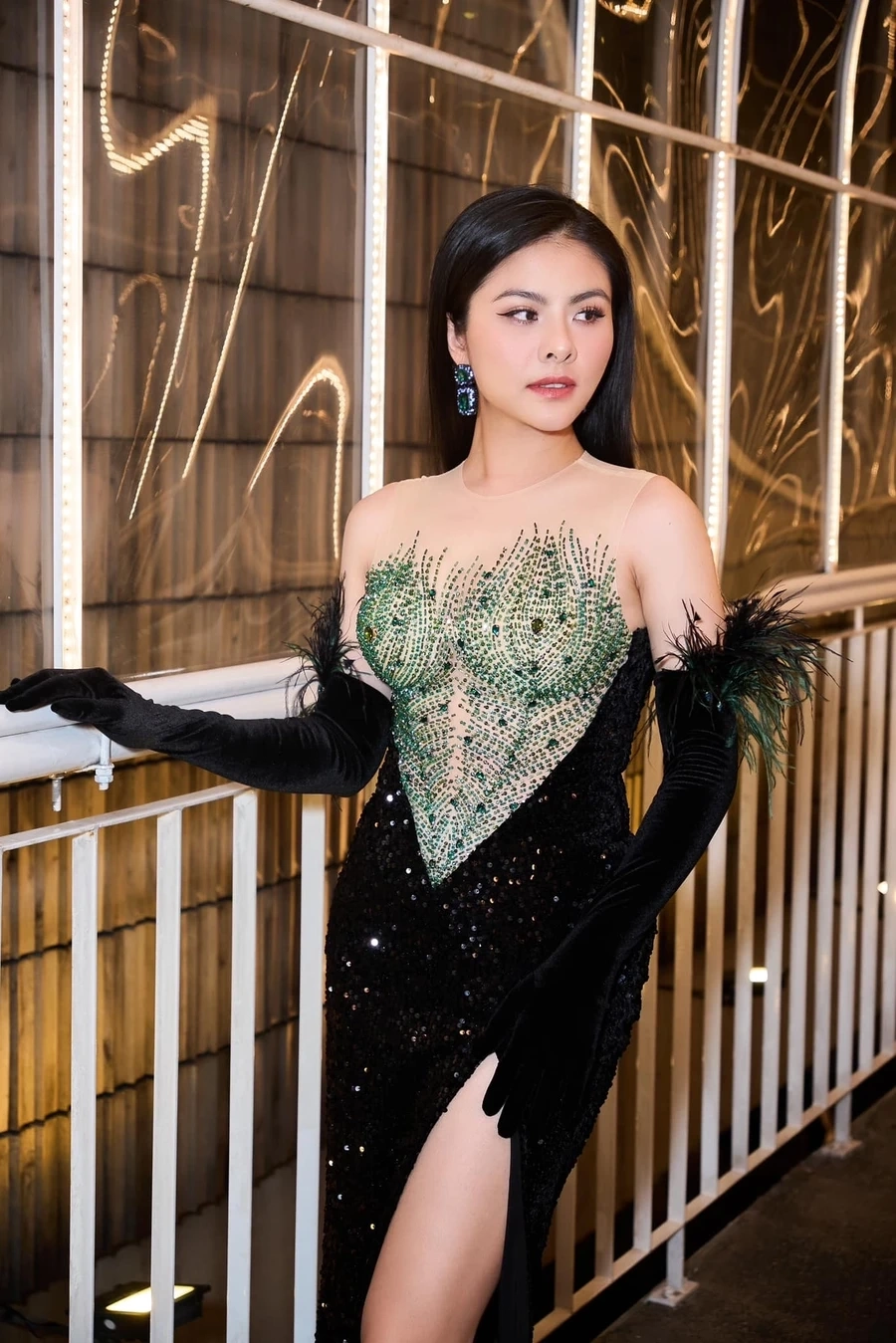 Hình ảnh Vân Trang trong phim Thương Ngày Nắng Về khiến người xem không thể rời mắt.