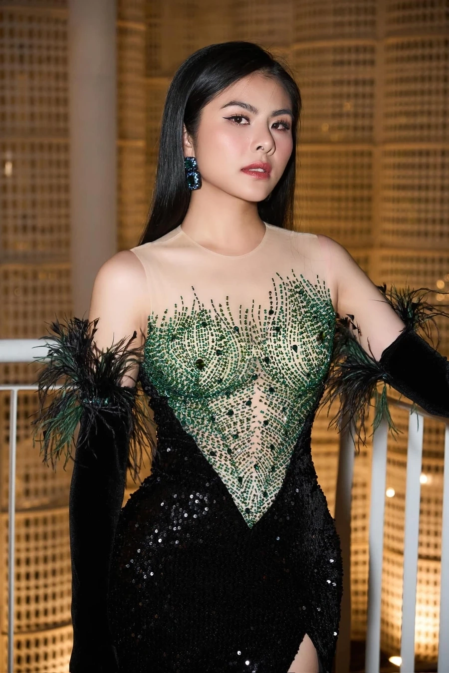 Vân Trang Thương Ngày Nắng Về Thời Trang luôn là đề tài được bàn tán.