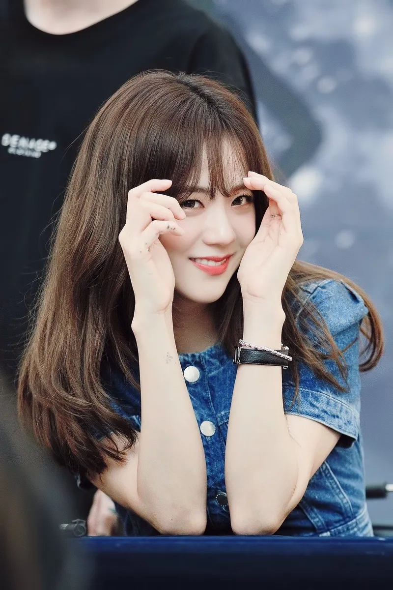 Meme blackpink indonesia khiến fan của nhóm không thể không cười với những khoảnh khắc đặc biệt.