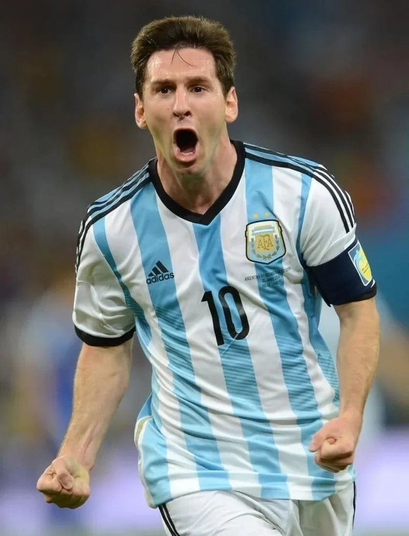 Ronaldo messi meme đùa vui về cuộc đối đầu giữa hai huyền thoại bóng đá.