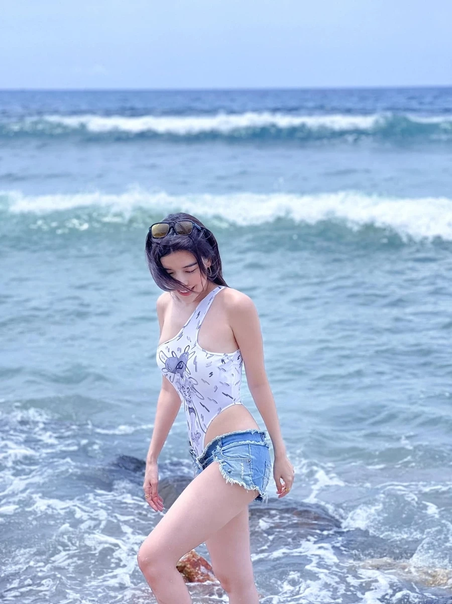 Cao Thái Hà sửa mũi để hoàn thiện vẻ đẹp và tự tin hơn trong mỗi lần xuất hiện.