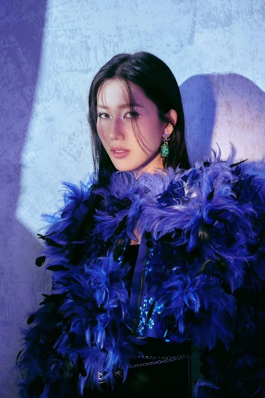 Hoa hậu Thúy Ngân tỏa sáng với vẻ đẹp hoàn hảo và thần thái cuốn hút.