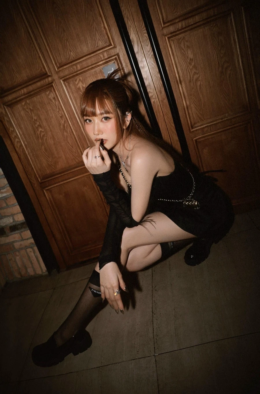 Với Thủy Ngân mặc bikini, vẻ đẹp tự nhiên và quyến rũ càng thêm nổi bật.