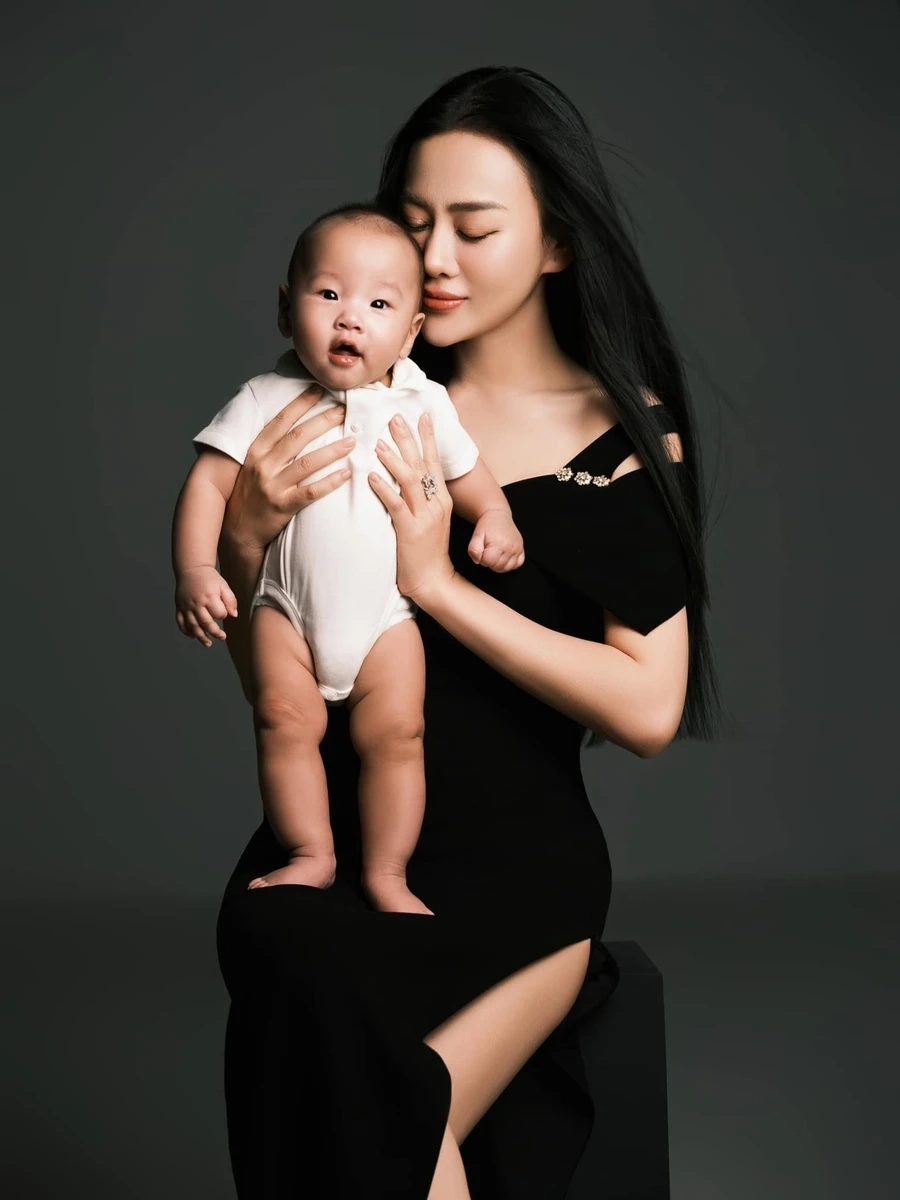 Phương Oanh phim luôn thu hút sự chú ý của khán giả nhờ diễn xuất ấn tượng.