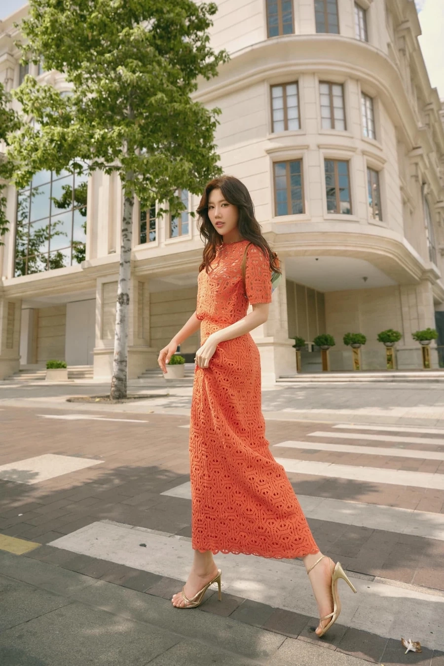 Cùng theo dõi câu chuyện tình yêu của Thúy Nga Kim Ngân, một cặp đôi đáng ngưỡng mộ.